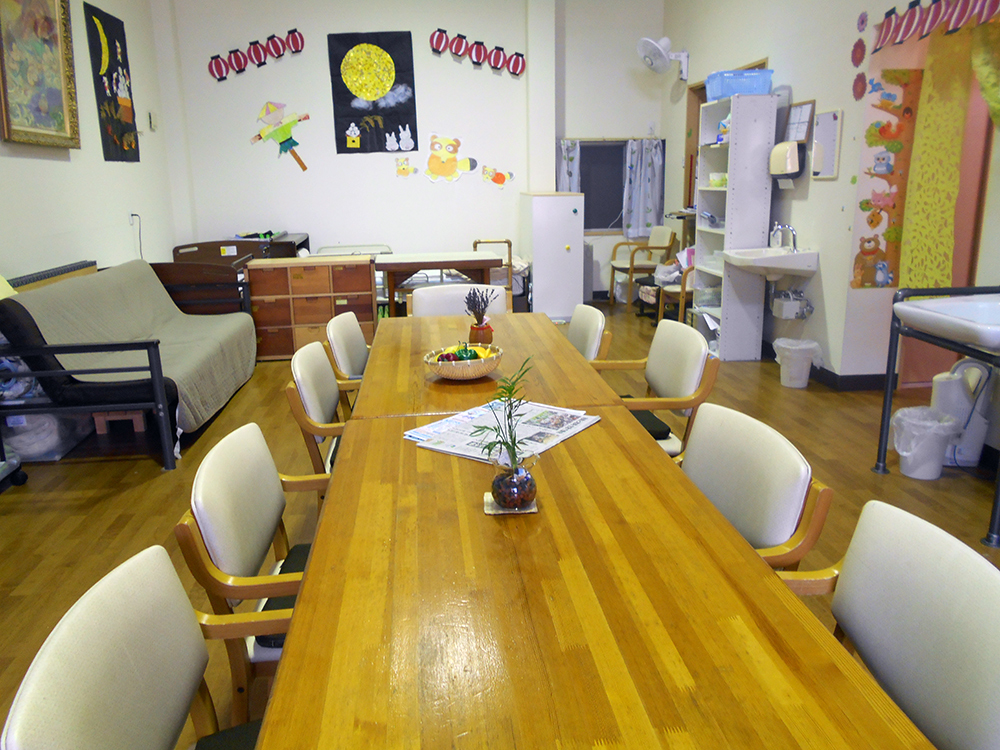 デイメイトイコーナの食堂兼機能訓練室の写真3